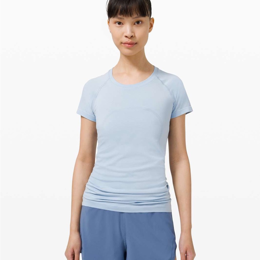 Lululemon “Blue linen” swiftly tech shirt, size 4